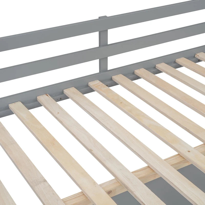 Lit mezzanine en bois massif avec bureau en U, compartiments de rangement et miroir triple.