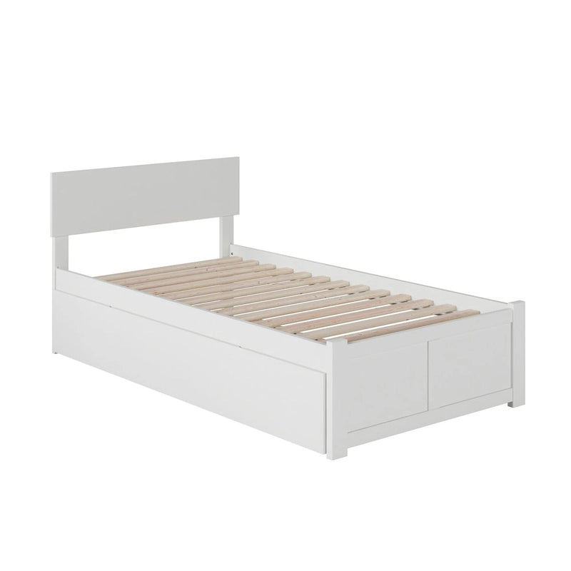 Lit plateforme Orlando avec pied de lit et lit gigogne double.