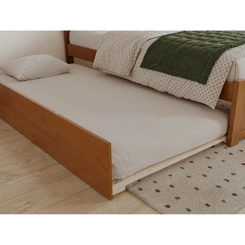 Lit plateforme Orlando avec pied de lit et lit gigogne double.