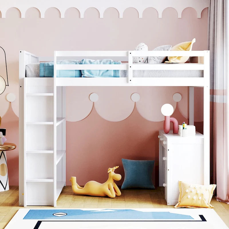 Lit mezzanine avec échelle, étagères et bureau